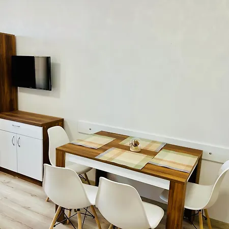 тутхон アパート *