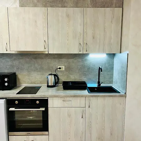 тутхон ポモリエ