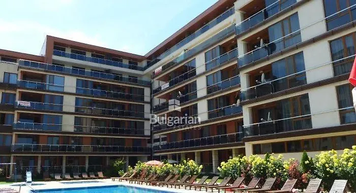 в комплекс до плажа Daire Ahyolu