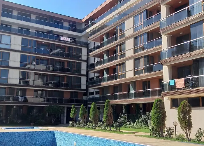 в комплекс до плажа